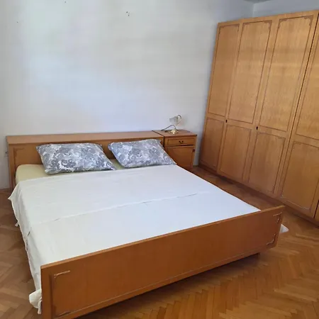 Ivana アパート スプリト